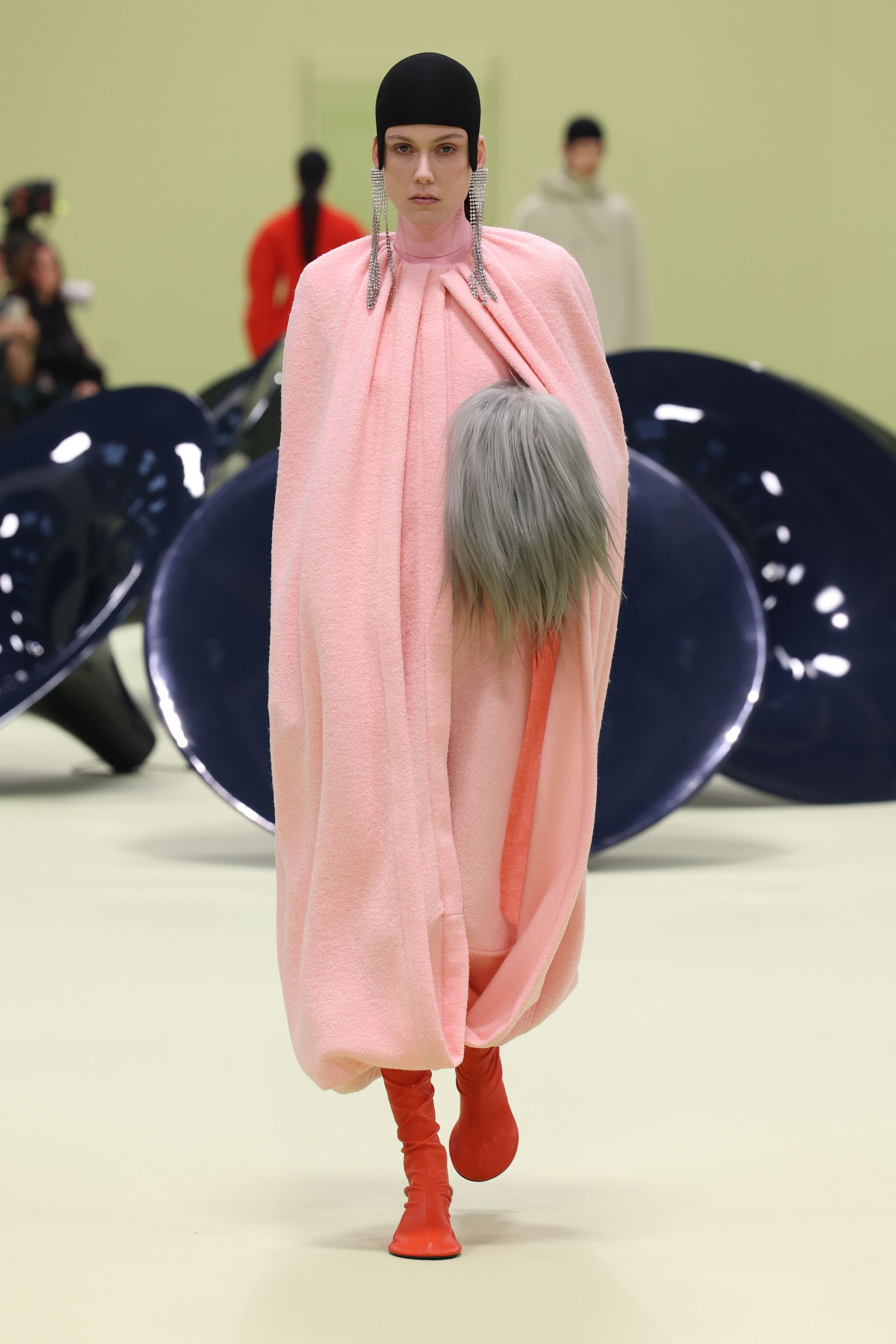 milan fashion week runway 2024