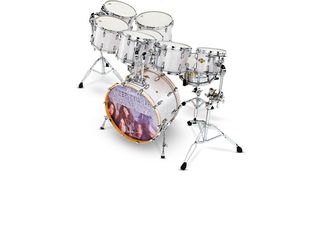 This expansive nine-piece set features drum sizes specified by Ian himself