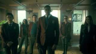 The Sparrow Academy poserer i sesong 3 av «The Umbrella Academy» på Netflix