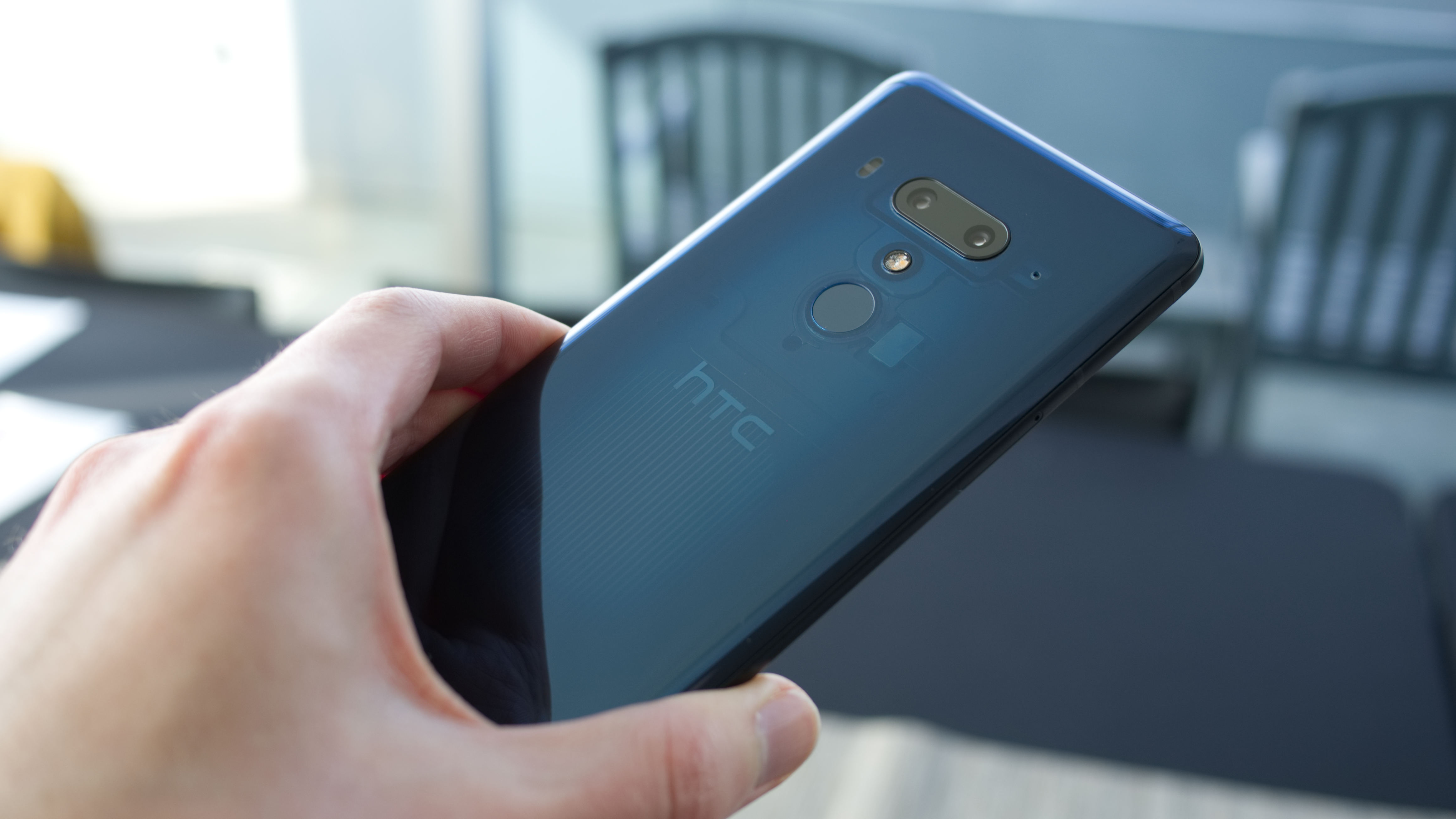 HTC U12 Plus vs OnePlus 6