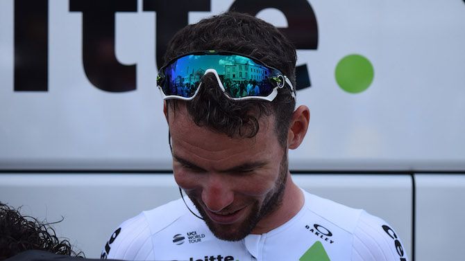 Special edition Oakley Jawbreakers match the Cervelo S5 build