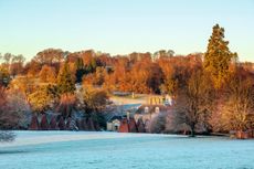 At 600ft above sea level, Rockcliffe nestles in a steep fold of the Cotswold landscape. Rockcliffe garden, Gloucestershire. ©Clive Nichols.