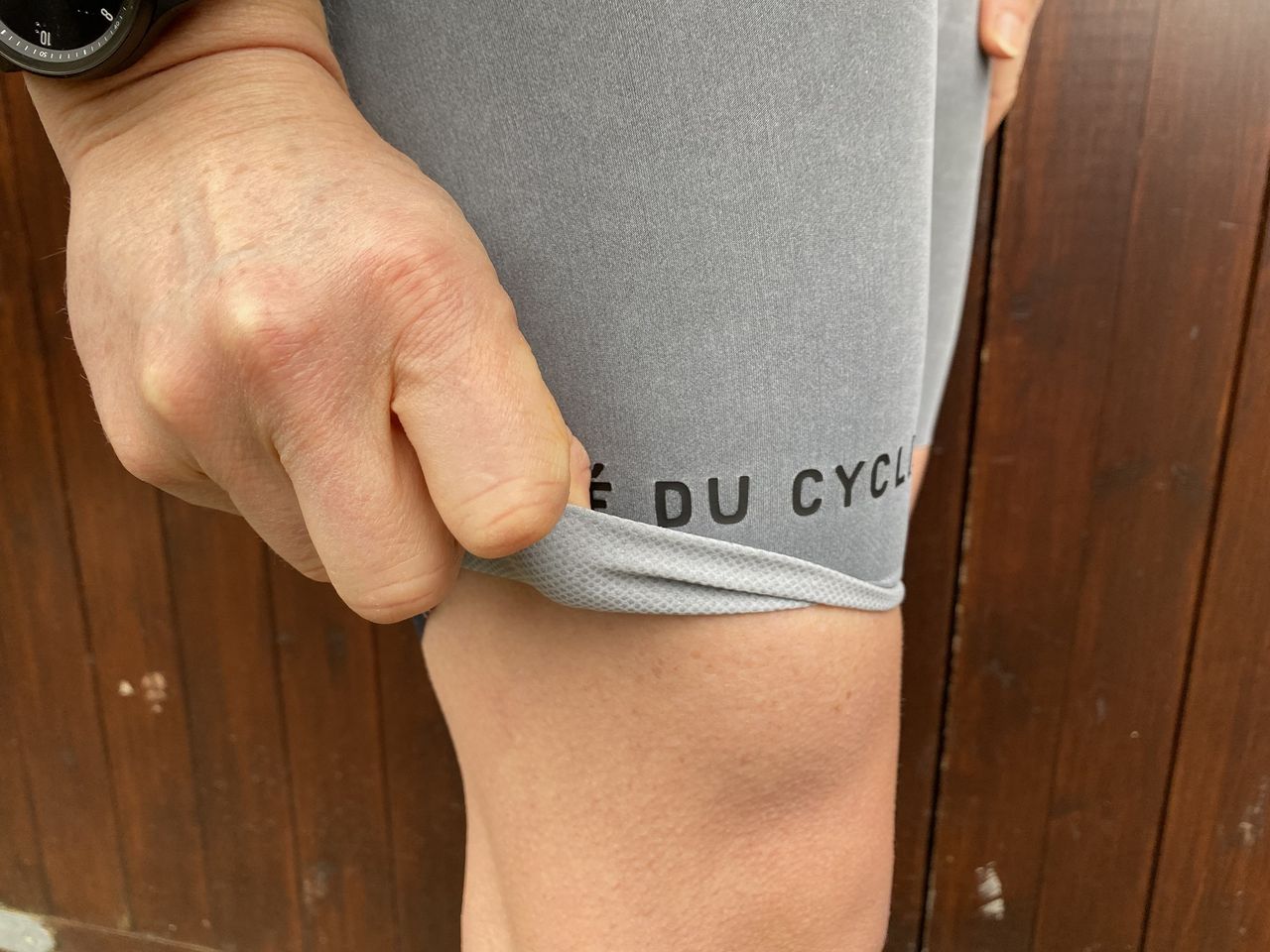Leg grippers