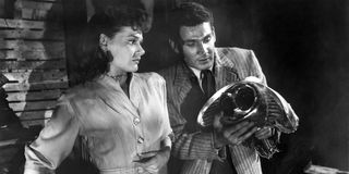 Gene Barry and Ann Robinson in The War of the Worlds