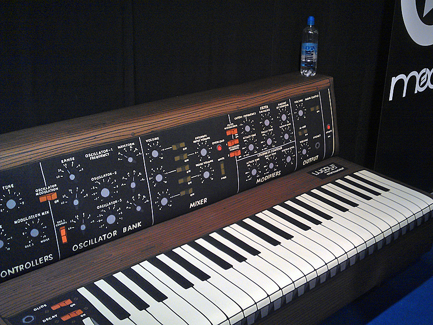 Moog sofa