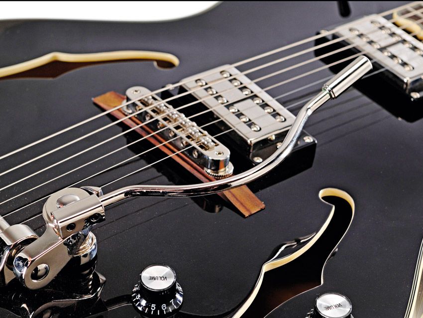 That wire-handle Bigsby vibrato is a real thing of beauty.