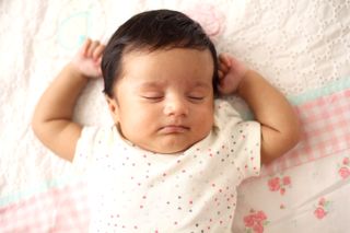 baby sleeping - dream feeding