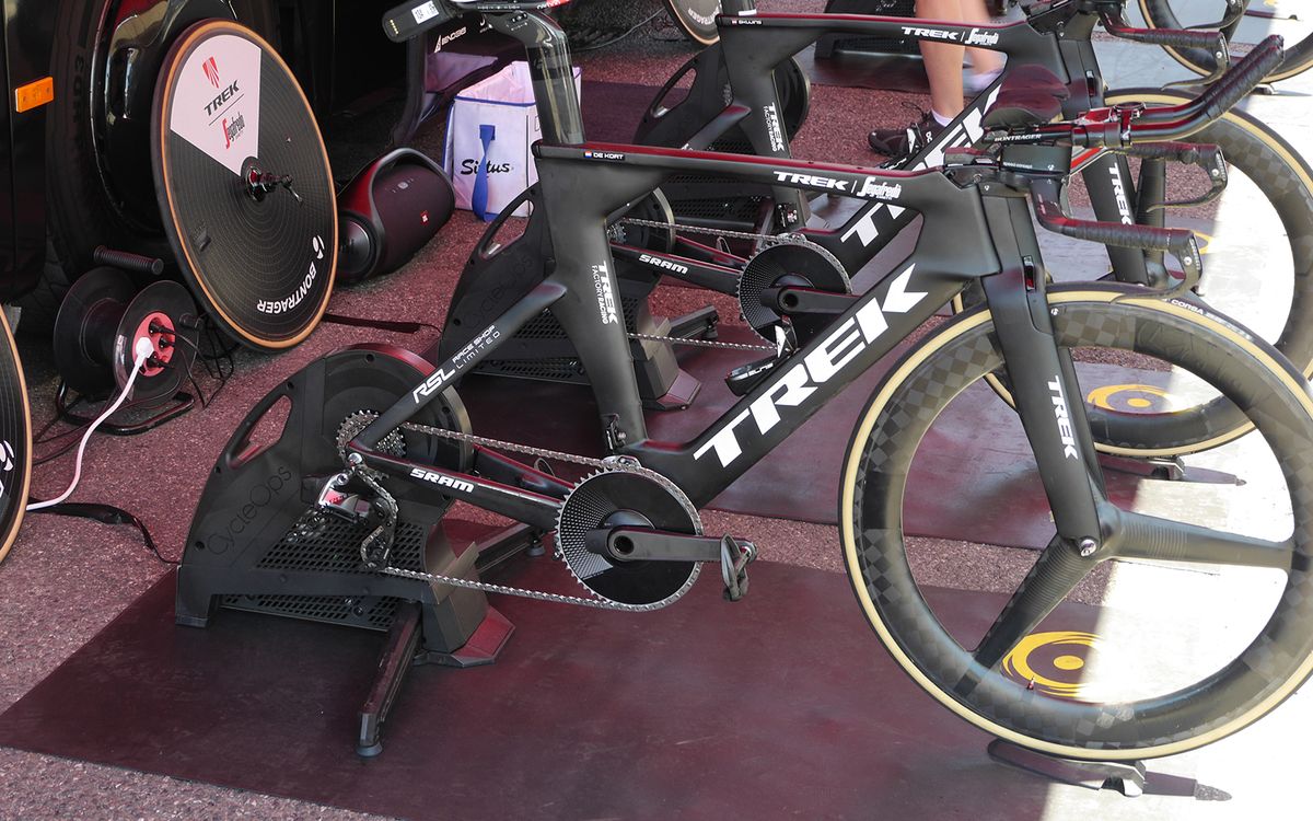 Several Trek-Segafredo riders raced the TT with SRAM RED eTap AXS drivetrains set up in a 1X format, with K-Edge providing bulky chain catchers