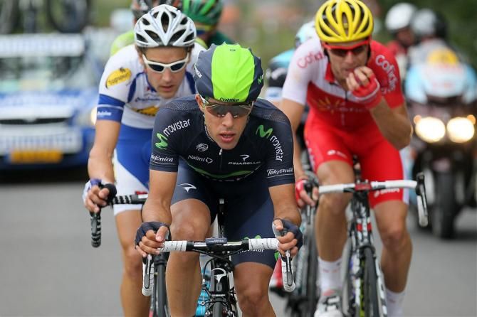 Jonathan Castroviejo (Movistar) at the front of the six-man break
