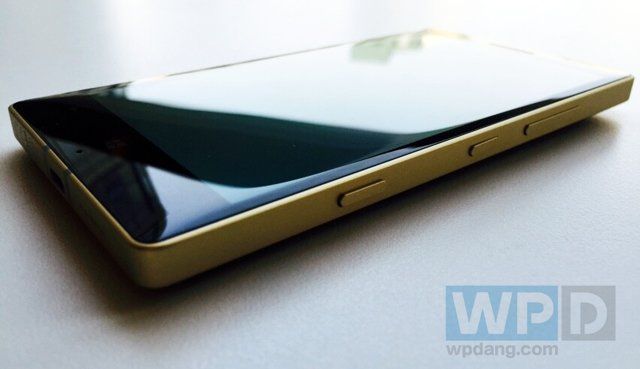 Lumia 930 gold