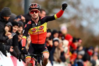 Exact Cross Kortrijk: Eli Iserbyt comines with teammate Michael Vanthourenhout for third career title