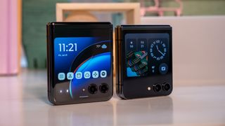 Comparing the Samsung Galaxy Z Flip 5 with the Motorola Razr Plus (2023)