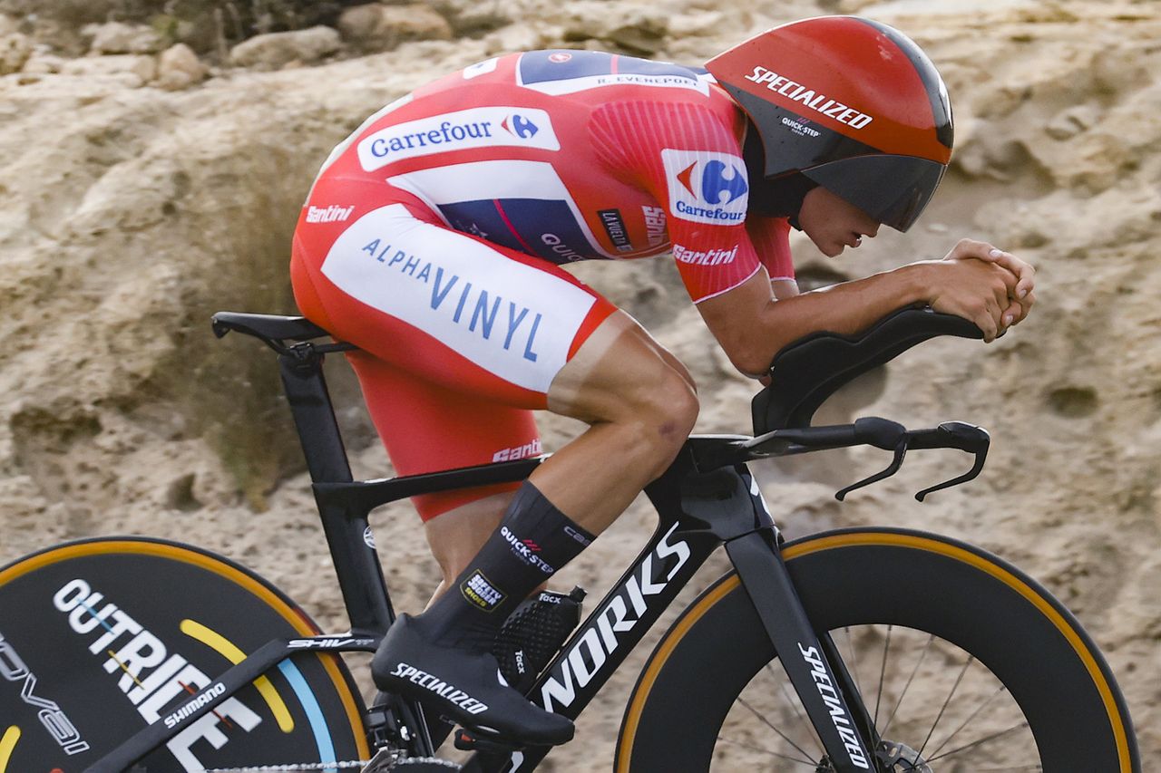 Vuelta Espana 2022 - 77th edition - 10th stage - Elche - Alicante 30,9 km - 30/08/2022 - Remco Evenepoel (BEL - Quick-Step Alpha Vinyl Team) - photo Luis Angel Gomez/SprintCyclingAgency&Acirc;&copy;2022