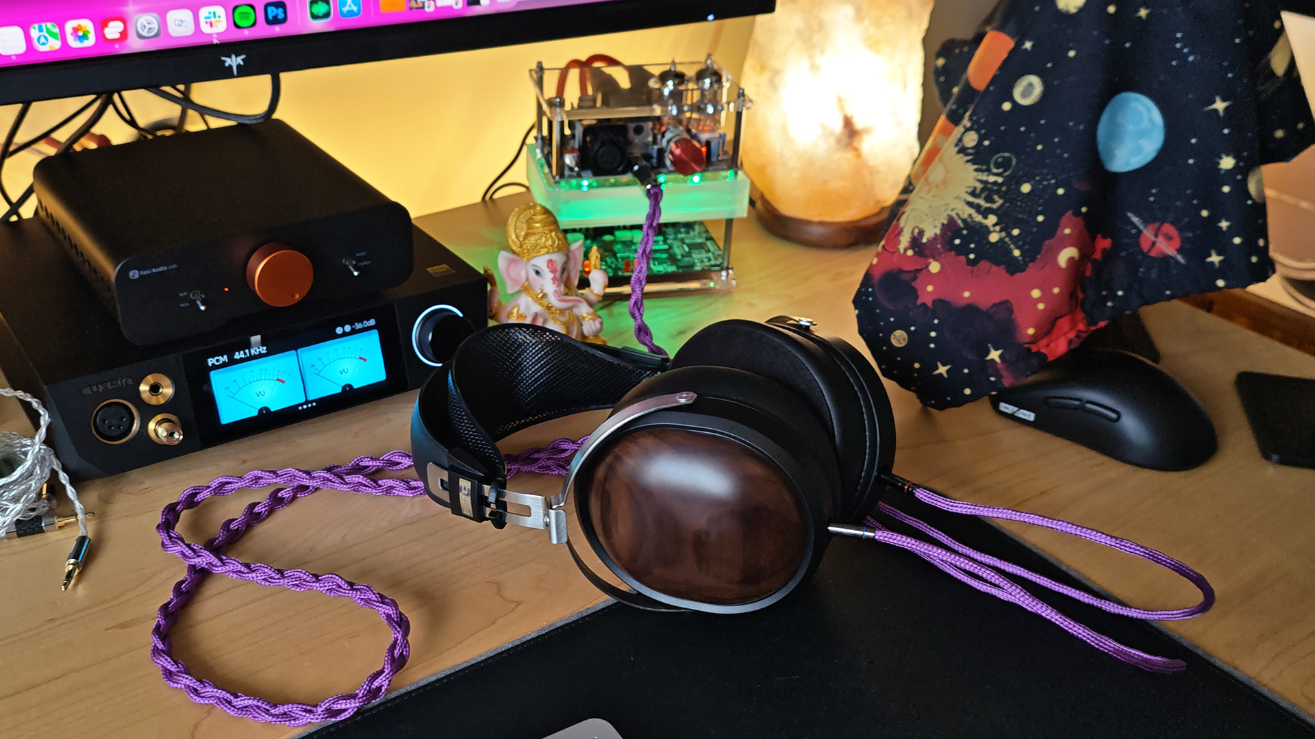 The Gremlin amp and Merlin DAC on a desktop.