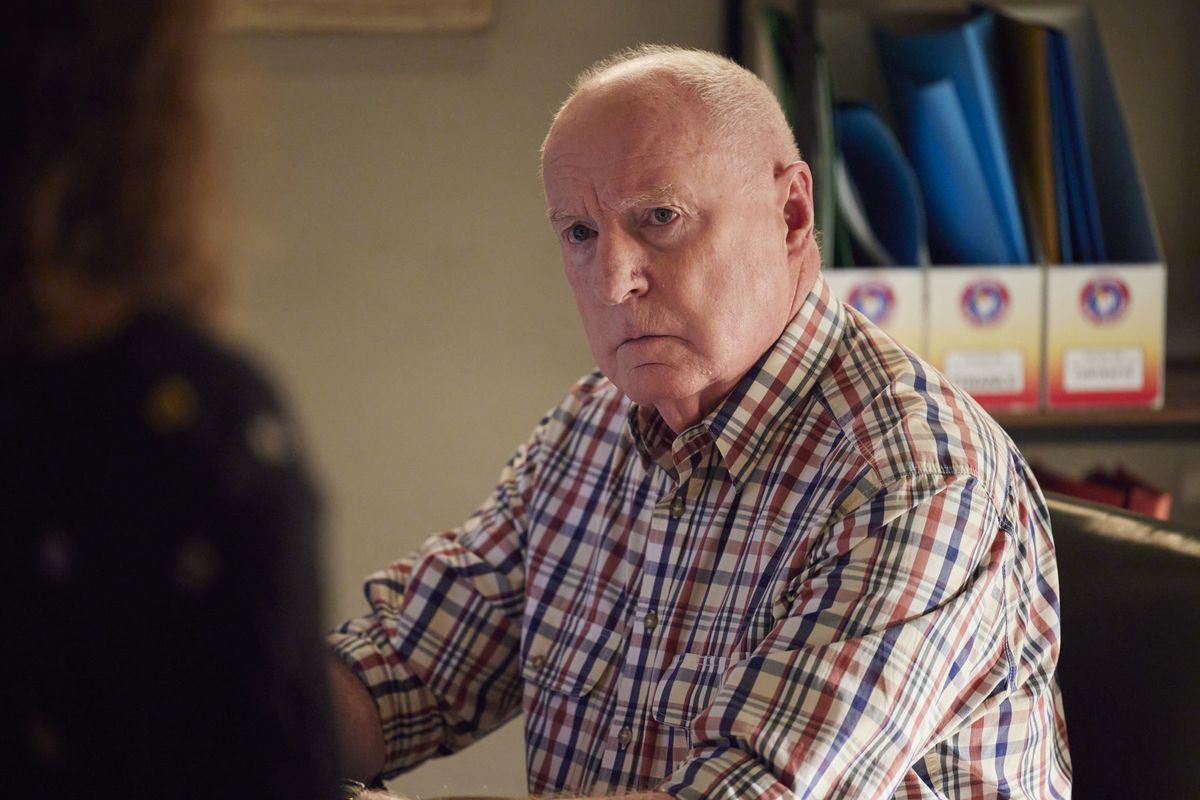 Alf Stewart (Ray Meagher) is suspicious of Heather Frazer (Sofia Nolan)