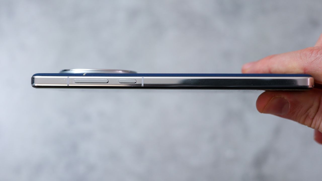 A photo of the OnePlus 13