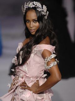 Naomi Campbell in Dior Couture
