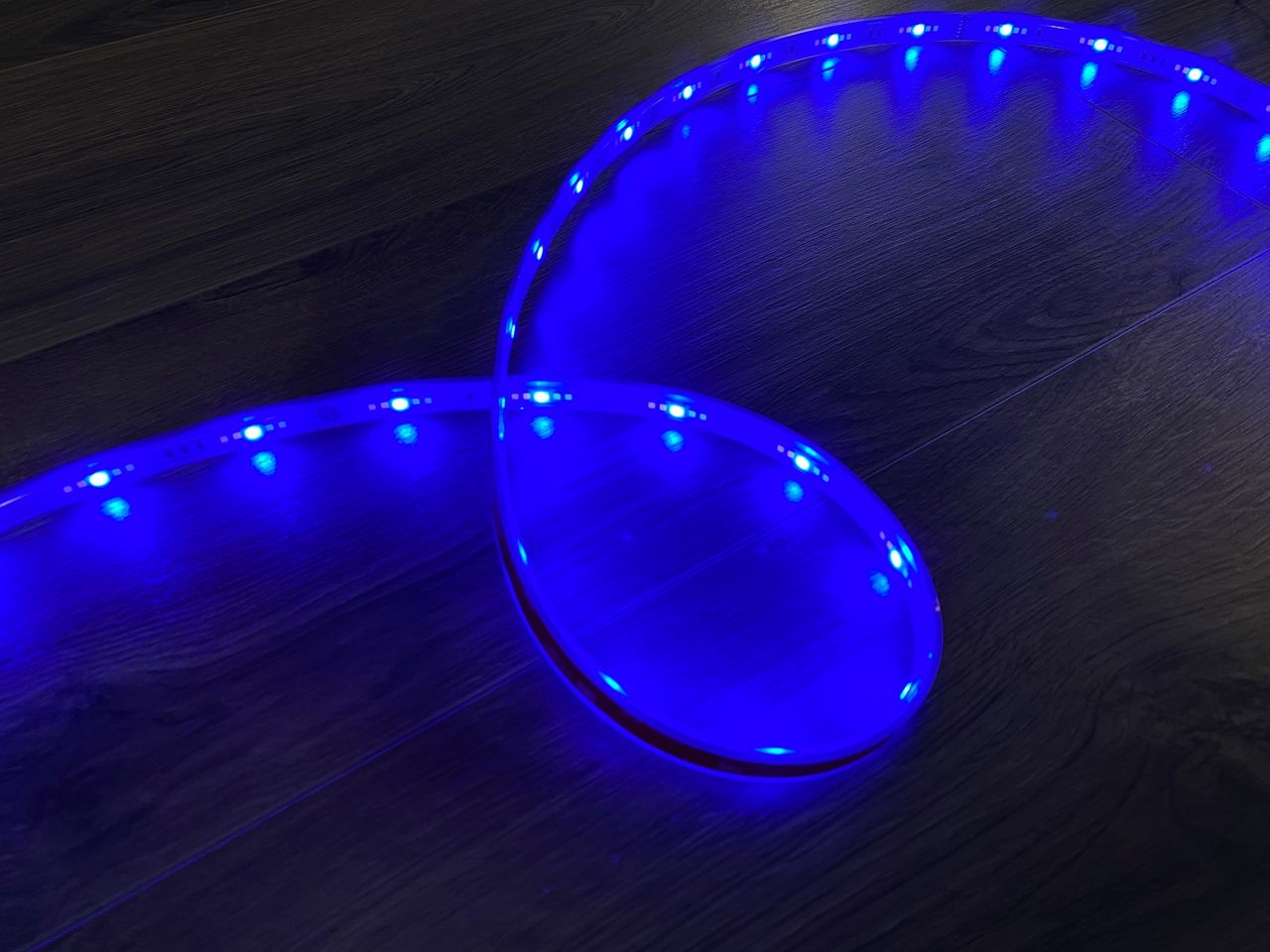 Nanoleaf Essentials Lighstrip Review Blue