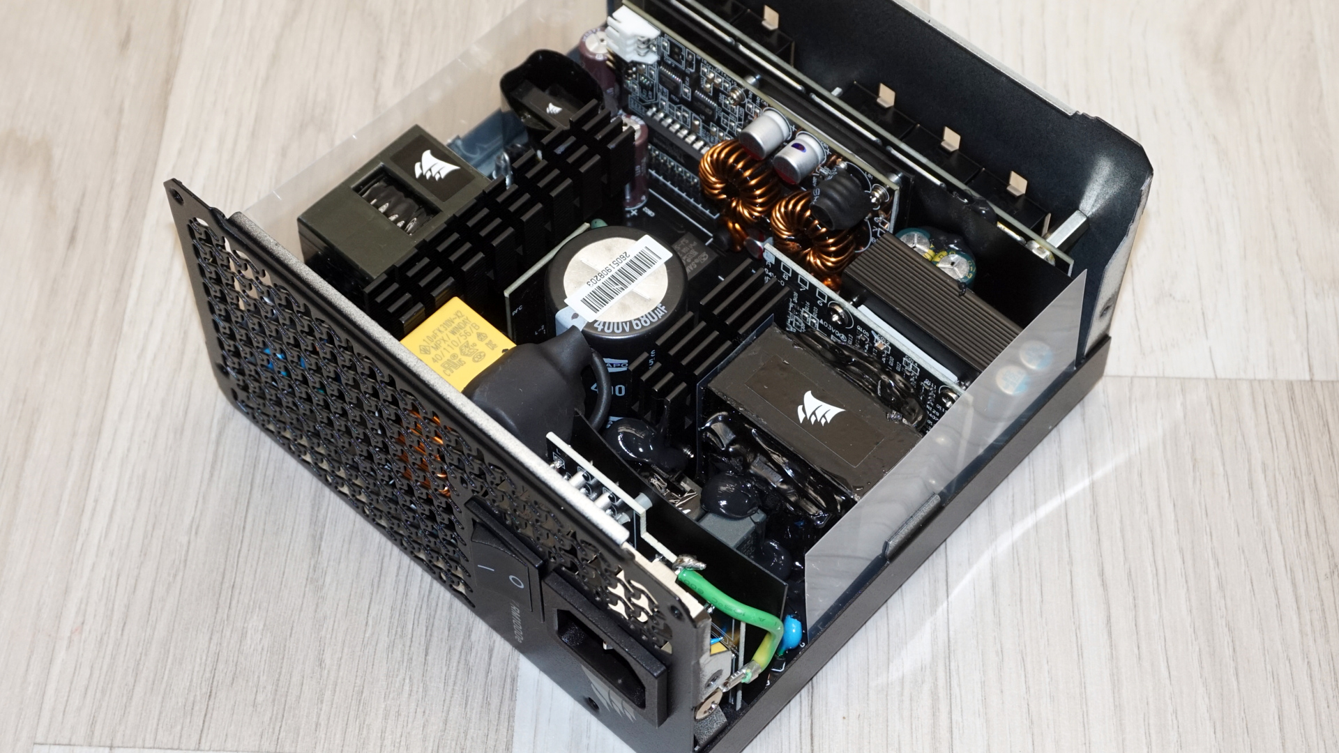Corsair RM1000e 2026 (ThermalProtect)
