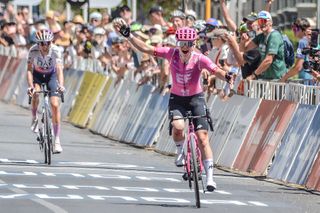 As it happened: Defending champion overcomes odds to claim overall victory at Women's Tour Down Under 