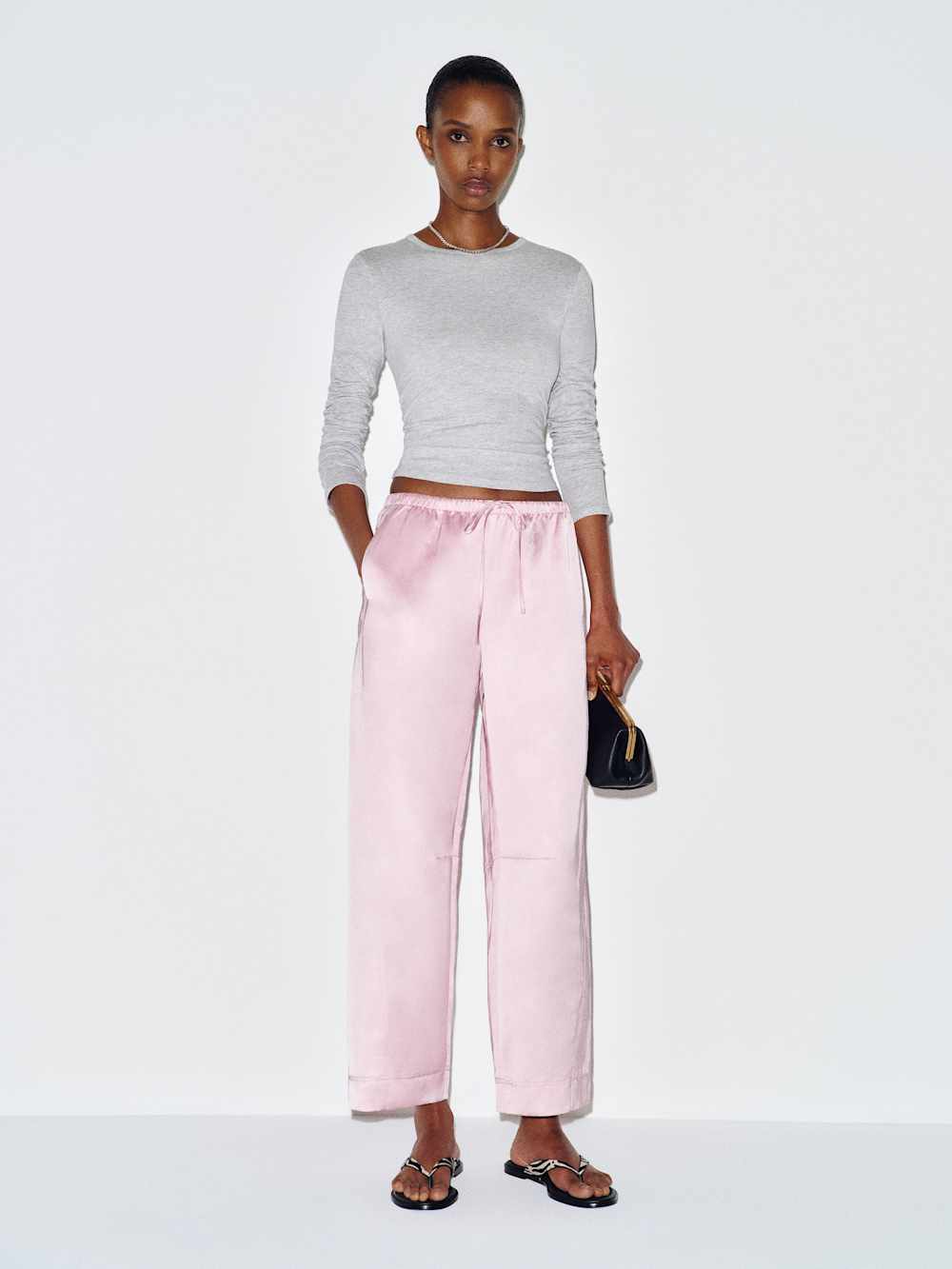 Elara Pant