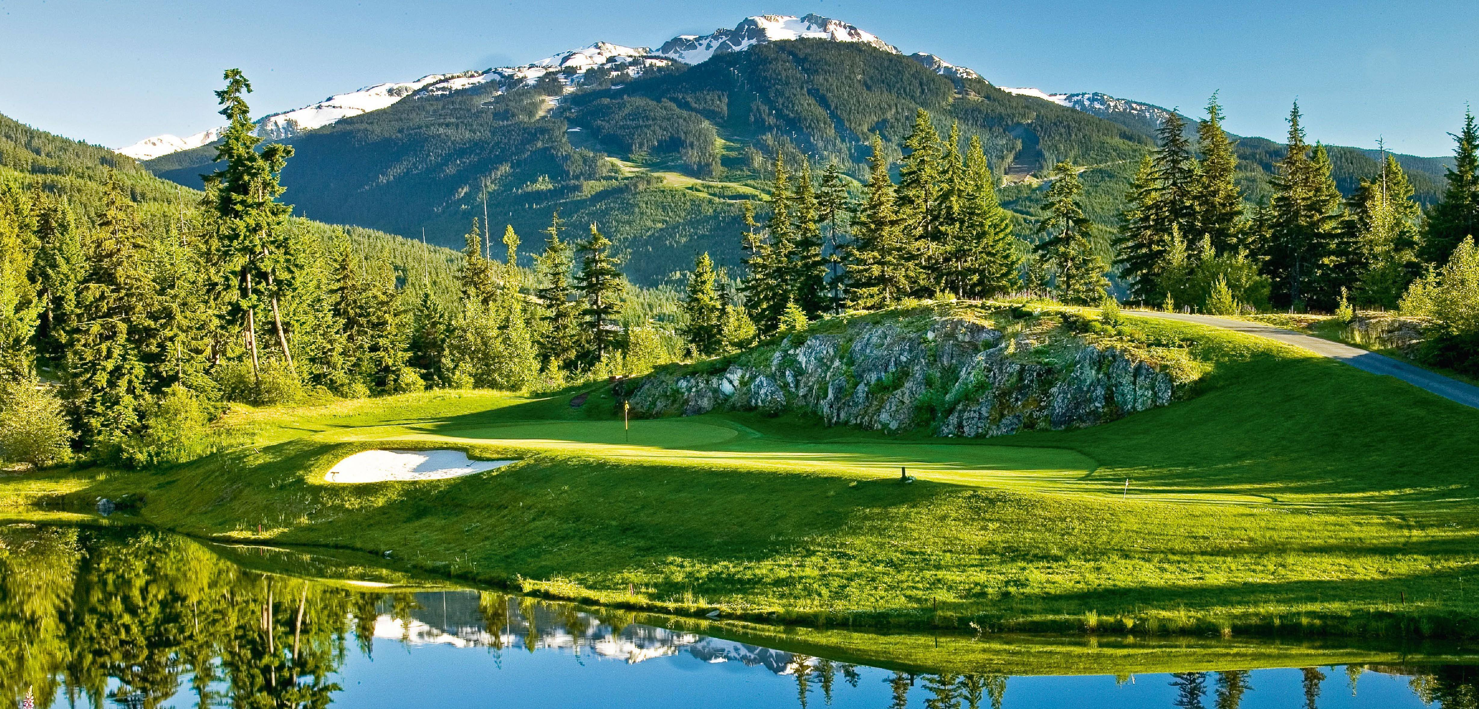 Fairmont Chateau Whistler - Hole 8