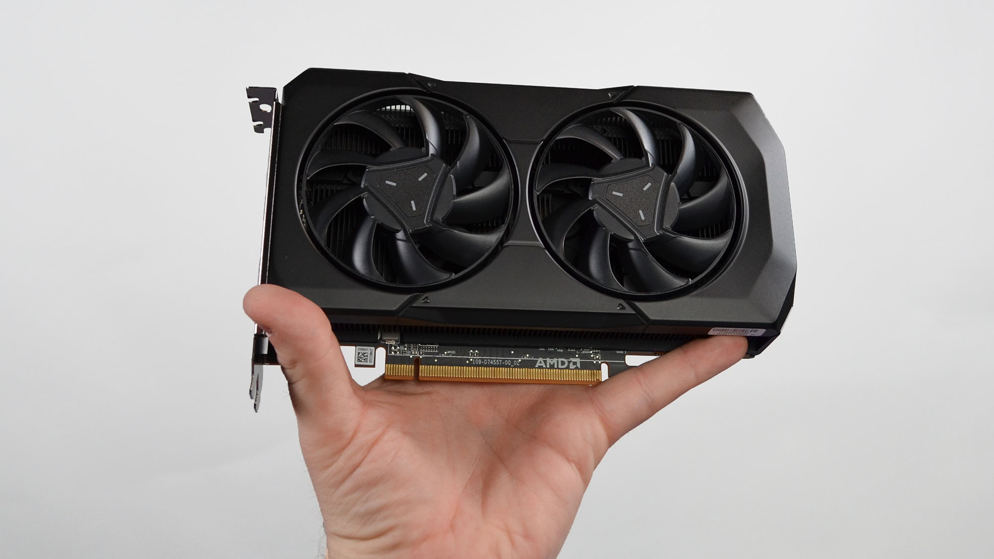 Recensione AMD Radeon RX 7600 TechRadar