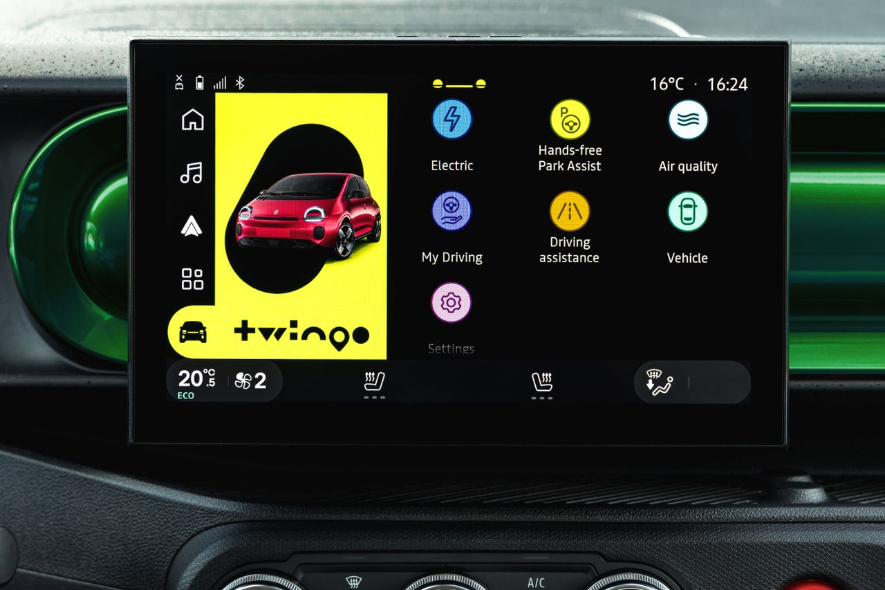 Interiors shots of the renault Twingo