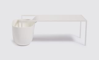 White 'Flow Bowl' table