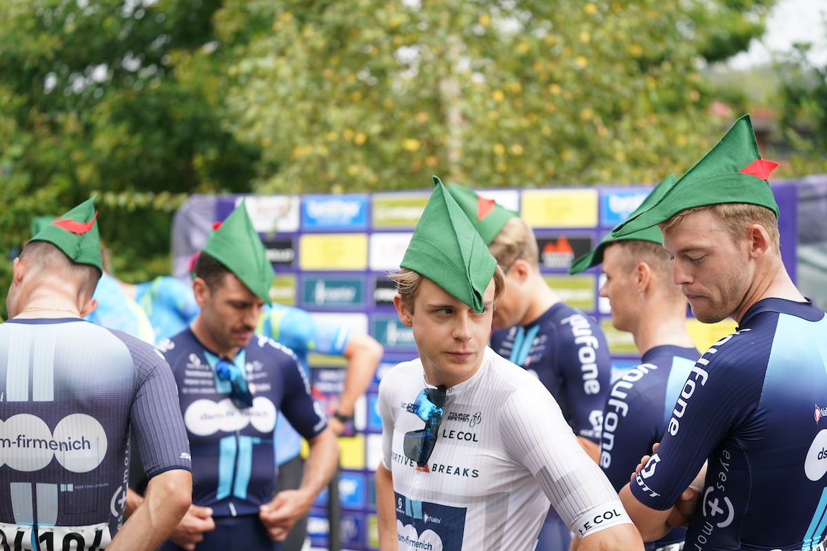 Picture by Zac Williams/SWpix.com - 06/09/2023 - Cycling - 2023 Tour of Britain - Stage 4: Sherwood Forest to Newark-on-Trent (166.6km) - Casper van Uden of Team DSM Firmenich before the start of Stage 4 of the 2023 Tour of Britain in Sherwood Forest wearing a Robin Hood Hat