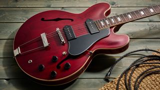 Gibson ES-330