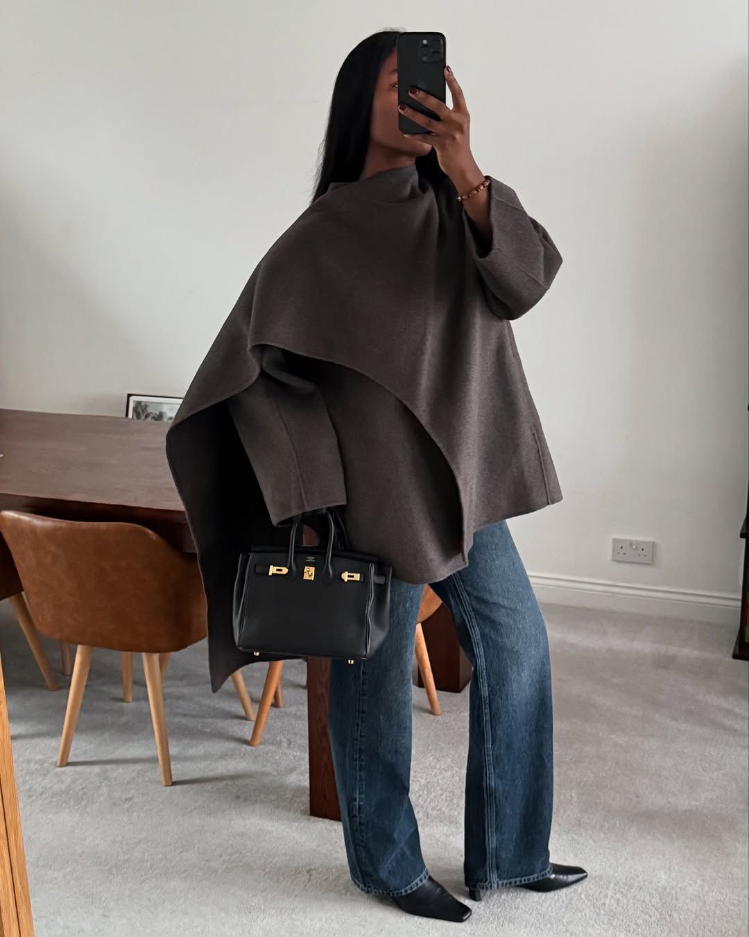 Woman wearing an elegant outfit idea for 2026.