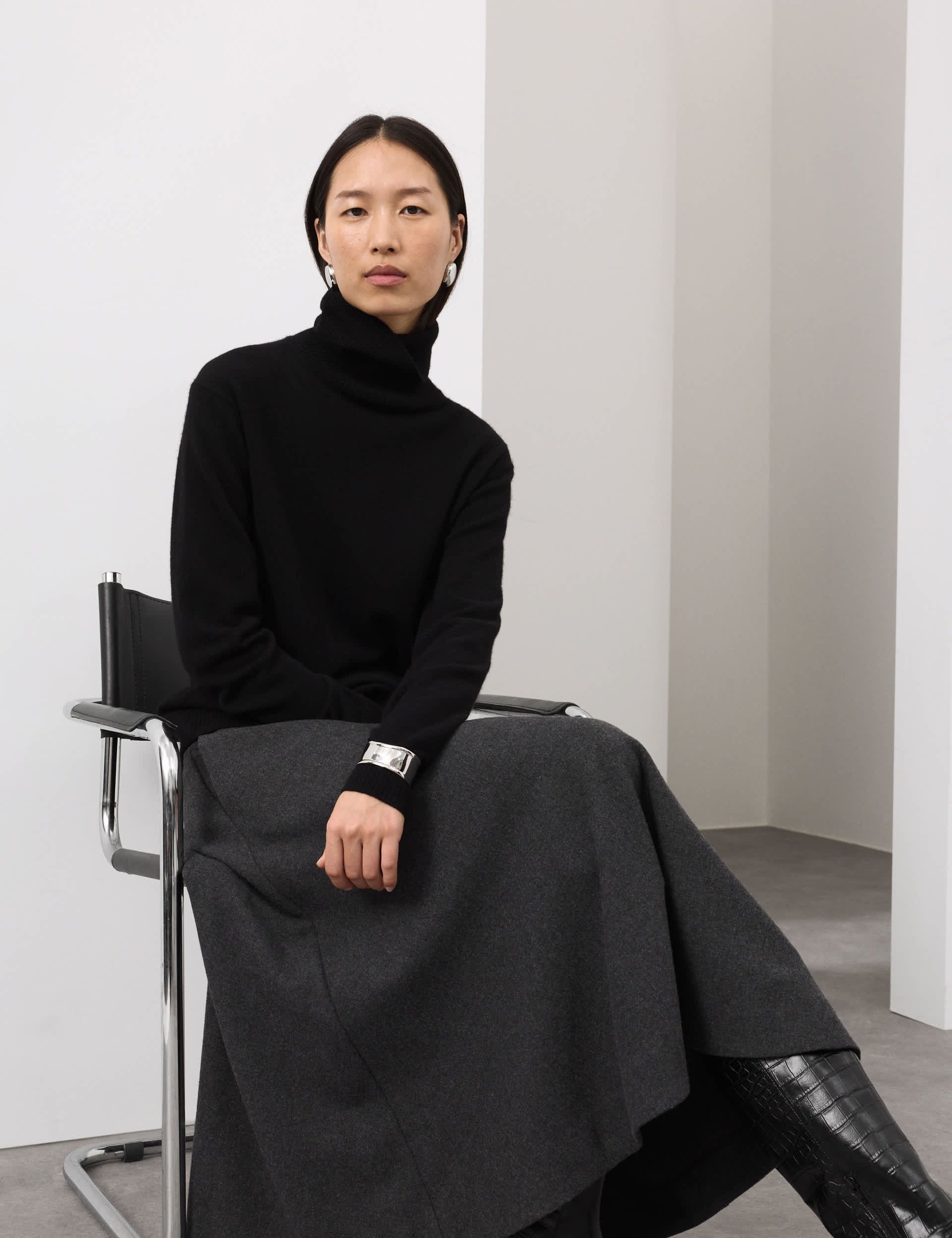 Pure Cashmere Roll Neck Jumper