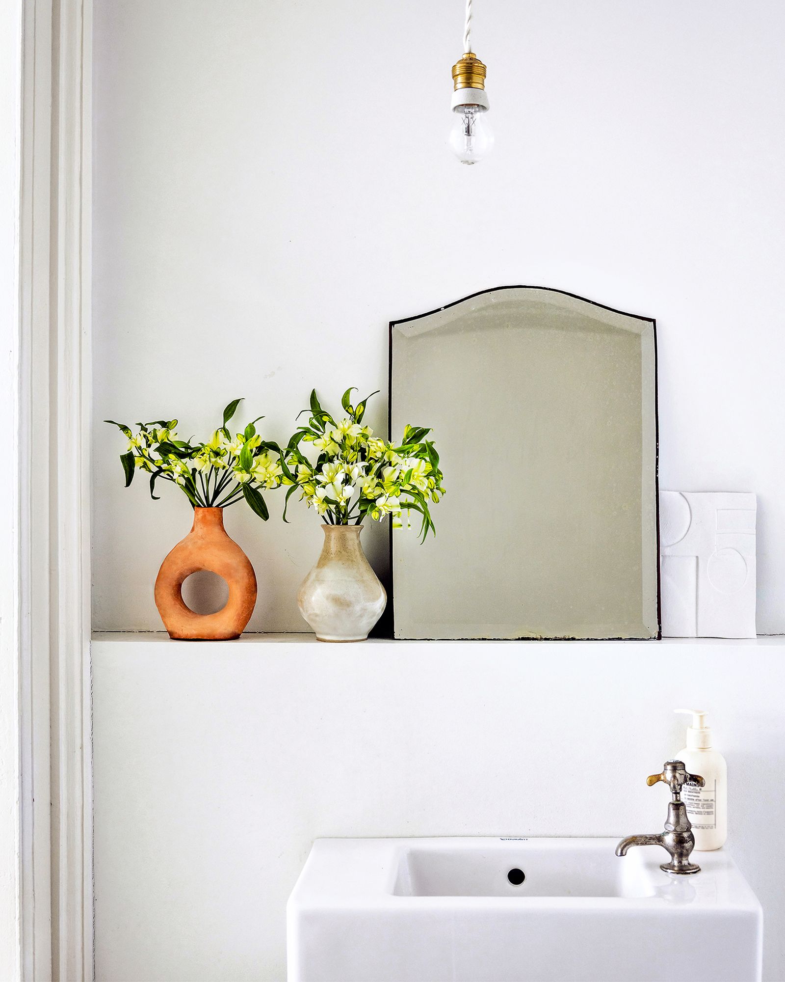 Which flowers last the longest? 5 bouquets that stay fresh Livingetc