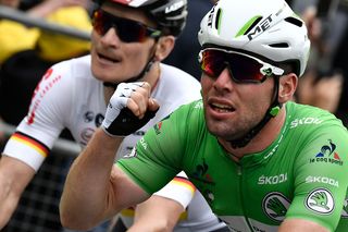 Mark Cavendish (Dimension Data) wins stage 3 of the Tour de France