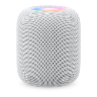 Ein weißer Apple HomePod 2 auf einem weißen Hintergrund