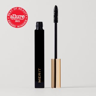 ciYU2JJkEbdNA5RuTvfnx9-320-80 7 أفضل ماسكارا مقاومة للتلطيف لا تتزحزح ، تم اختبارها