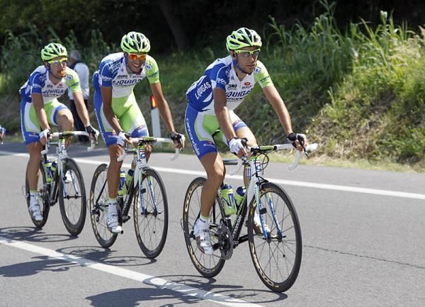 Vincenzo Nibali (Liquigas - Cannondale) and teammates