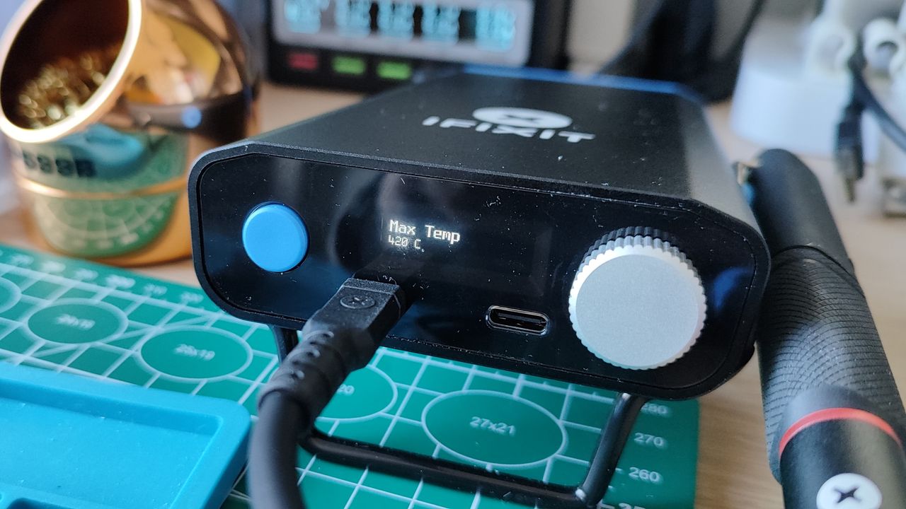 Ifixit Portable Soldering Station