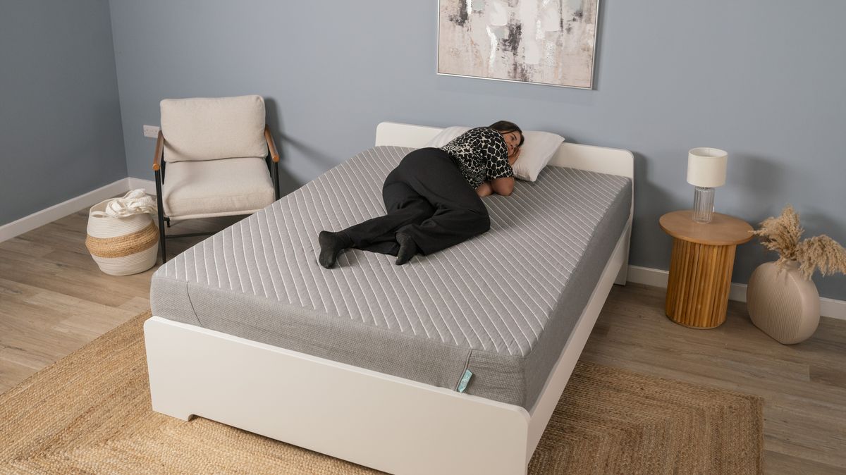 Siena Memory Foam Mattress side lying test