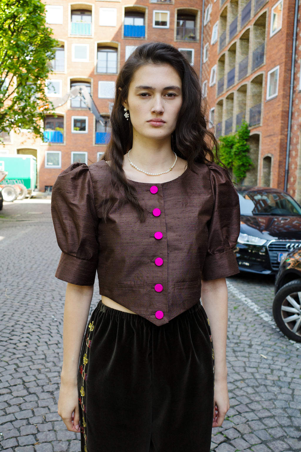 Laura Blouse Silk Brown W. Pink Buttons