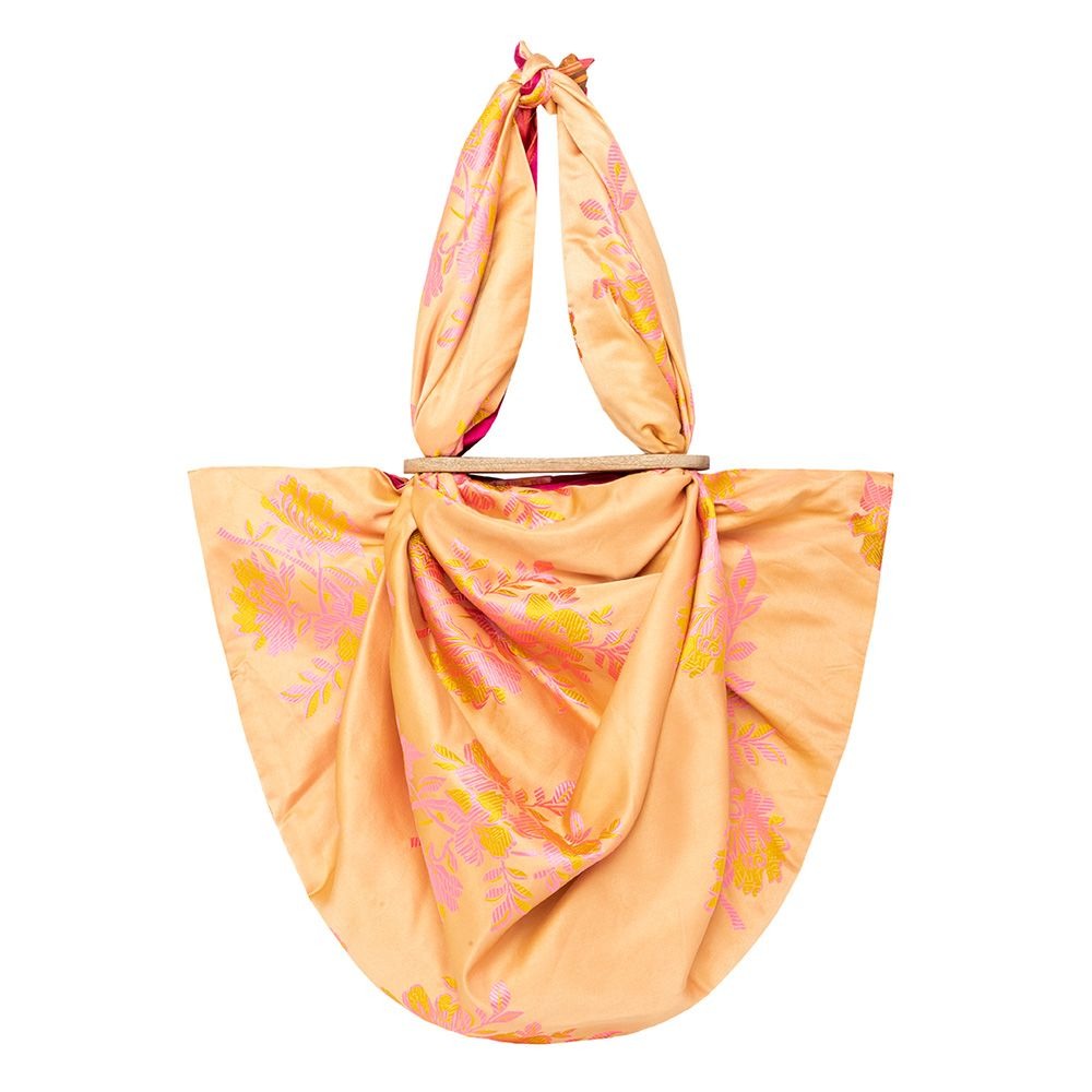 Emily Levine, Tokyo Magnet XL