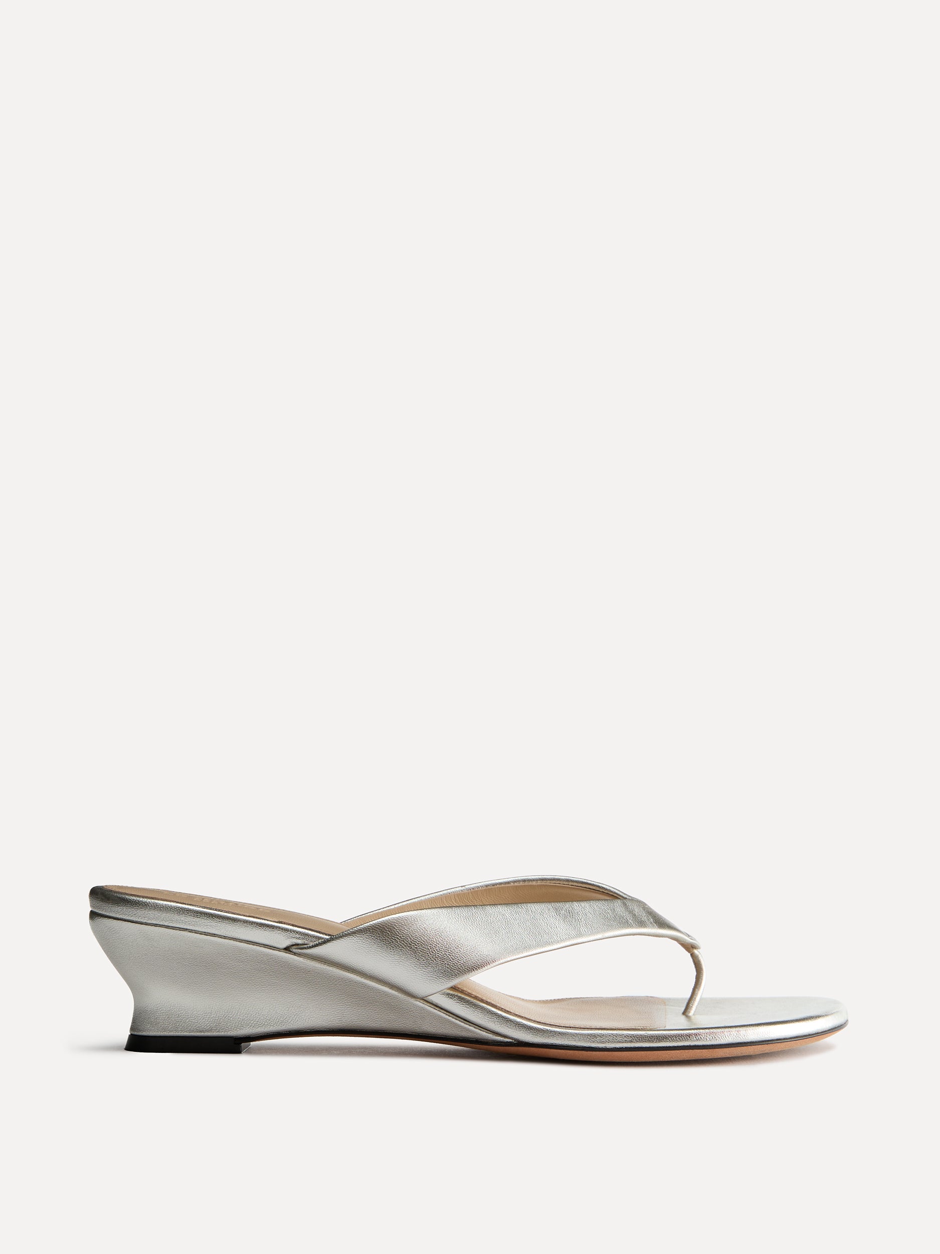 Micro Wedge Thong / Champagne Leather