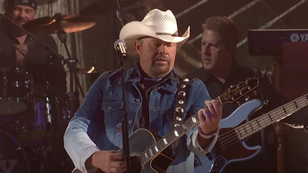 Toby Keith Tributes Pour In As Country Music Star Dies At 62 Cinemab