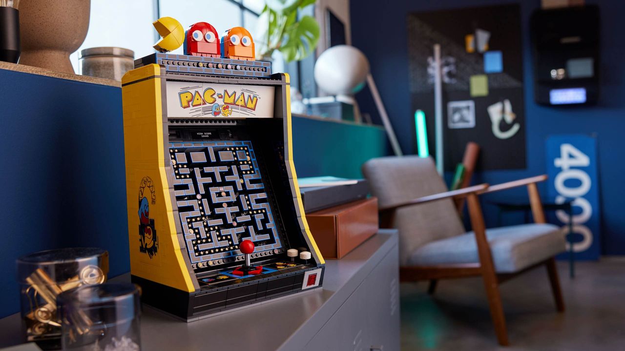 Lego Icons Pac-Man Arcade Mini set