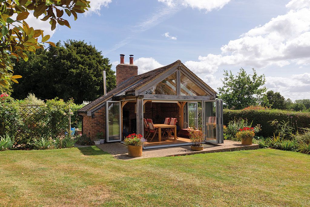 Houses for sale with barbecues: The Oast, Ulcombe, Maidstone, Kent