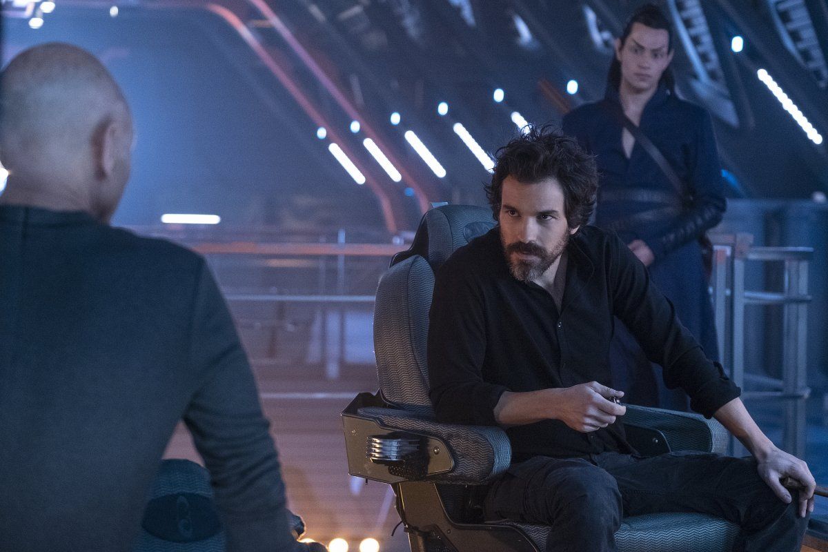 Santiago Cabrera as Rios