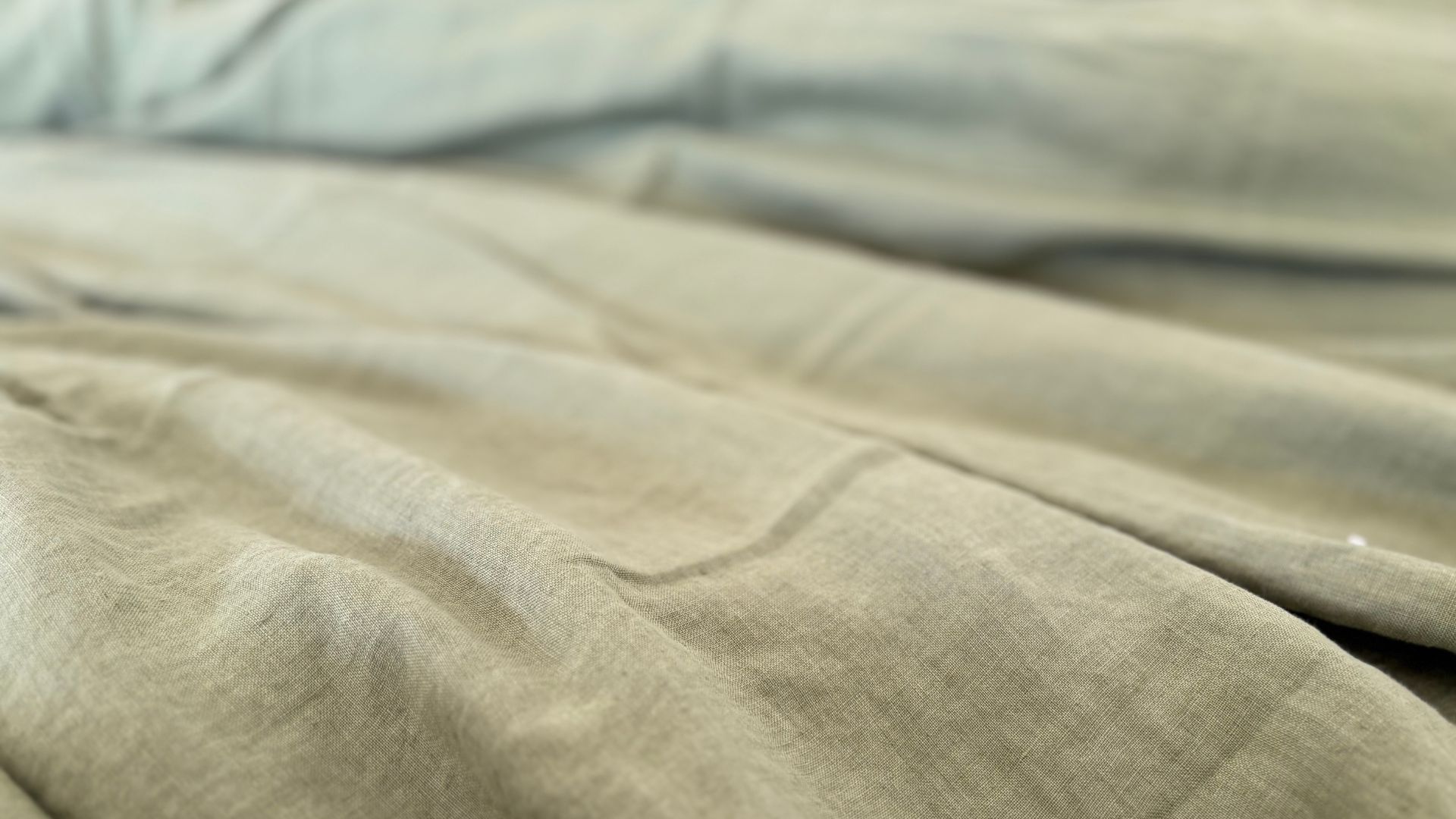 Texture of the Dunelm Linen Bedding
