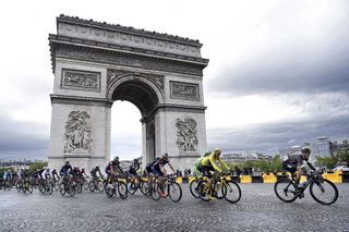 Stage 21 - Chris Froome wins Tour de France 2015