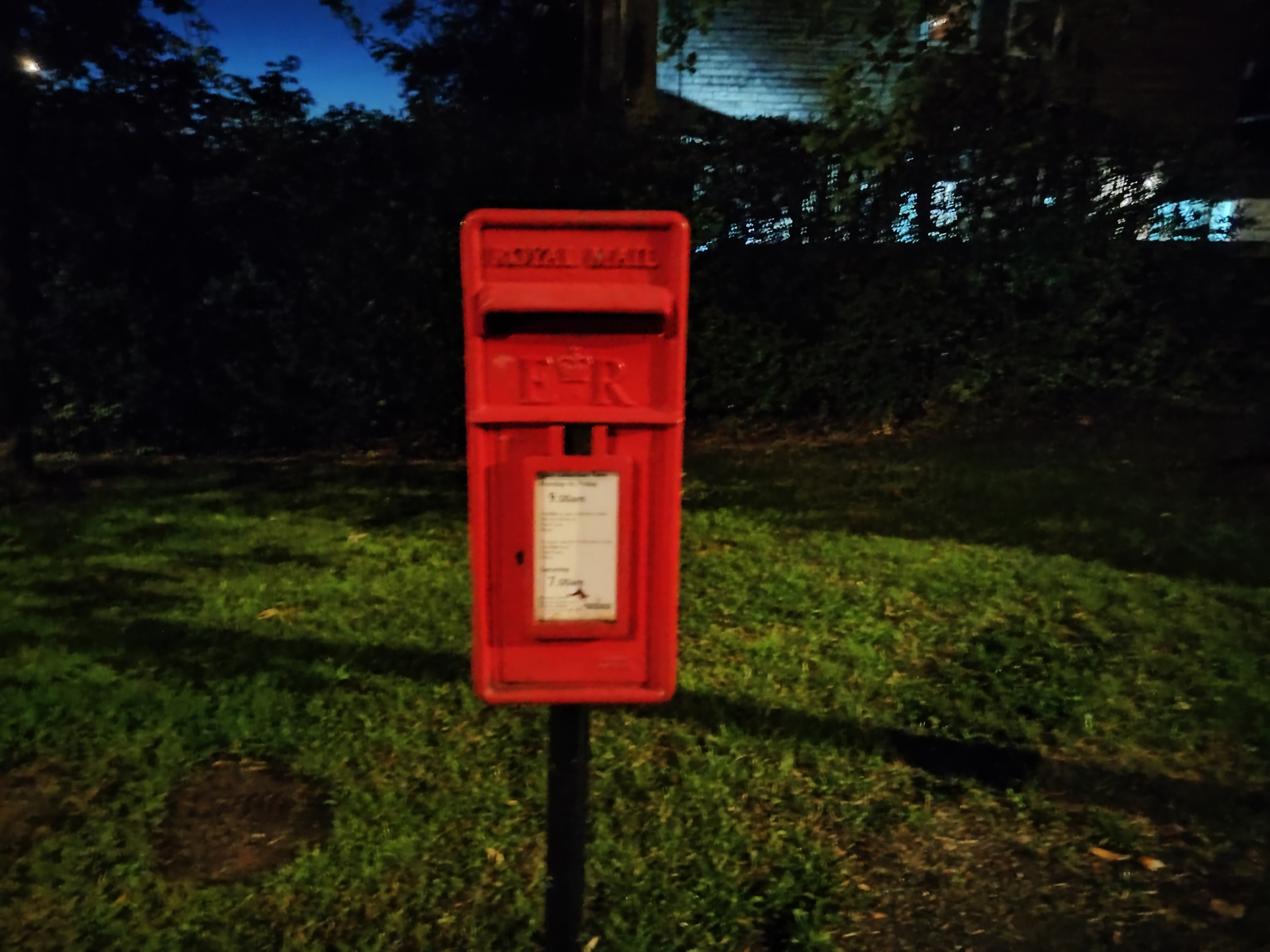 Sony Xperia 10 IV camera sample showing a post box in the dark with night mode on